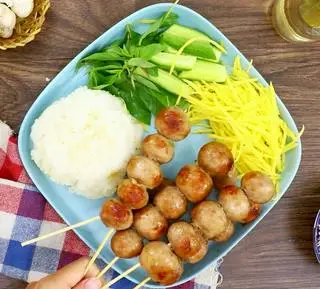Hình ảnh Nem nướng hồ lô - cơm ngon ST25