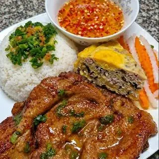 Hình ảnh CƠM TẤM SƯỜN CHẢ