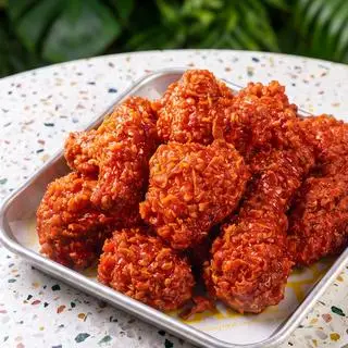 Hình ảnh Gà rán giòn xốt cay nồng