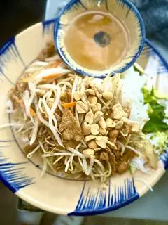 Hình ảnh Bún thịt xào Miền Tây