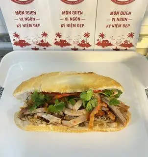 Hình ảnh Bánh mì bì thịt khìa