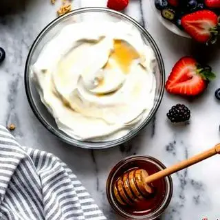 Hình ảnh Sữa chua Hy Lạp không đường - kèm mật ong loại 200g