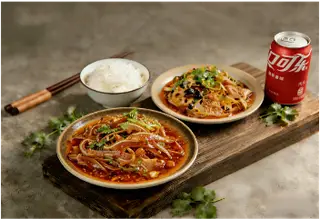 Hình ảnh Combo 1 Người - Gỏi Tai Heo Trộn 130g + 1 Rau Củ Trộn 150g + 1 Cơm + 1 Nước （单人套餐: 凉拌猪耳朵 130g + 素菜拌菜150g + 1 米饭 + 1 饮料） 