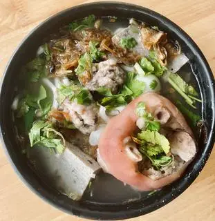 Hình ảnh Bánh canh chả cá + giò heo