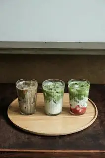 Hình ảnh Strawberry matcha latte