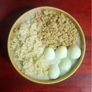 Hình ảnh Cháo ruốc heo - thịt băm - trứng cút - quẩy...quẩy kèm cháo ko đổi