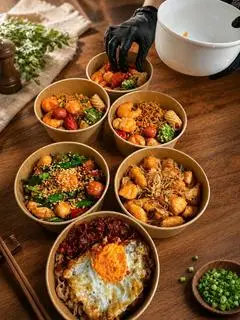 Hình ảnh Mì trộn indomie tự mix (1 gói mì + rau củ hành khô)