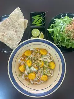 Hình ảnh Mì Quảng trứng cút