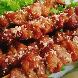 Hình ảnh thịt xiên nướng thơm lừng ( 200g)