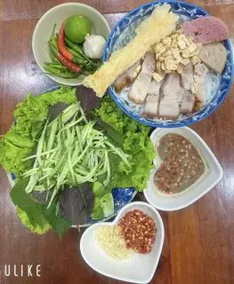 Hình ảnh Bún mắm nêm Bình Định + heo quay 