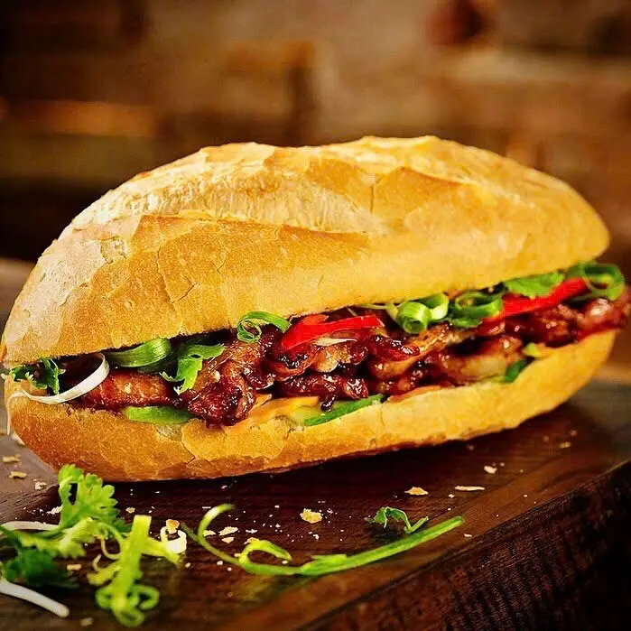 Hình ảnh Bánh Mì Thịt Nướng  Ngon Xĩu