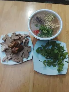 Hình ảnh Cháo lòng đầy đủ