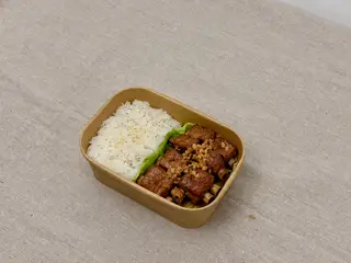 Hình ảnh Cơm sườn non rim
