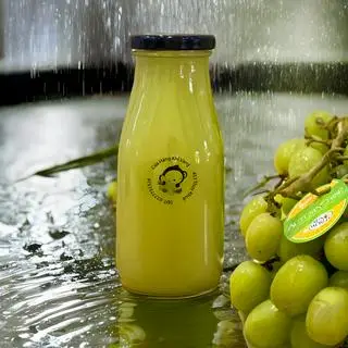 Hình ảnh Nước Ép Nho Xanh Nhập Khẩu (Chai Thuỷ Tinh 330ml)