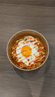 Hình ảnh Mì trộn trứng ốp la