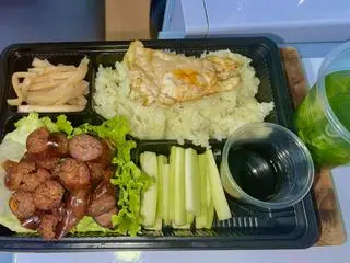 Hình ảnh Cơm lạp xưởng hà khẩu