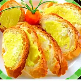 Hình ảnh Bánh mì bơ đường