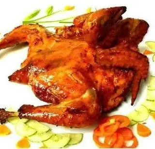 Hình ảnh Gà nướng mật nho 1/2 con