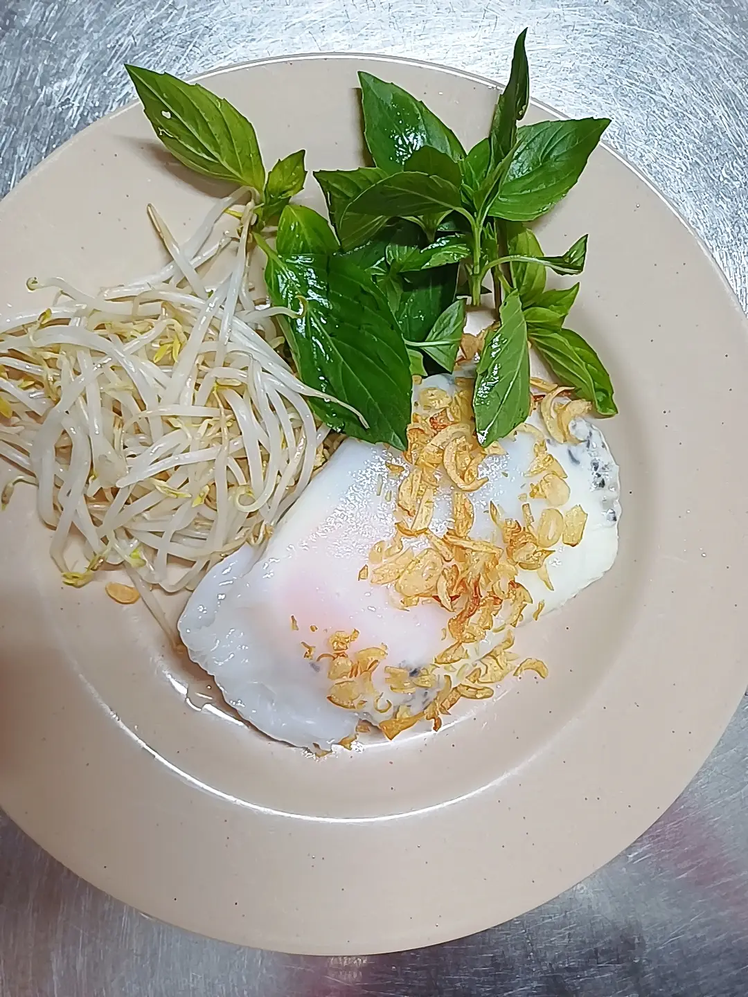 Hình ảnh Bánh cuốn trứng lòng đào