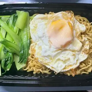 Hình ảnh Mì Xào Trứng Ốp La 