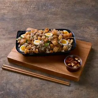 Hình ảnh Bánh tráng trộn mỡ hành thịt bằm và tóp mỡ 