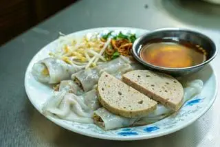 Hình ảnh Bánh cuốn chả lụa ngon