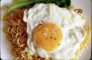 Hình ảnh MÌ xào trứng