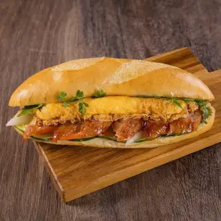 Hình ảnh Bánh Mì Nem Nướng - Trứng 