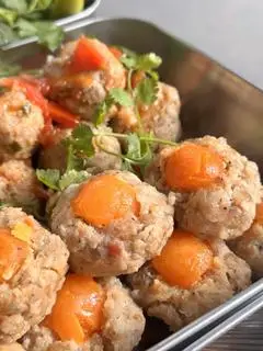 Hình ảnh Bánh mì xíu mại Trứng Muối