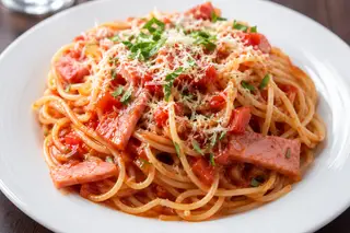 Hình ảnh Mì ý sốt cà  jambon