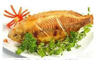 Hình ảnh Cơm cá diêu hồng chiên (kèm xoài)