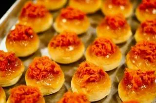 Hình ảnh BÁNH MÌ CHÀ BÔNG SỐT TRỨNG MUỐI (5 CÁI)
