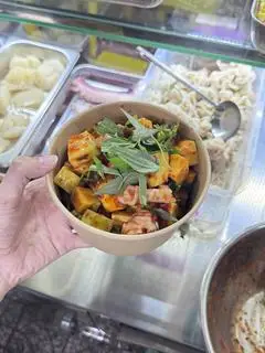 Hình ảnh Chân gà sốt thái