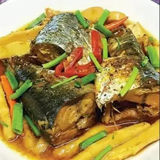 Hình ảnh CƠM: Cá Nục Kho Măng