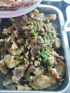 Hình ảnh Thịt bằm xào cà tím 