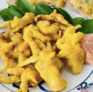 Hình ảnh 1 khay chân gà rút xương ủ muối 350gr - loại 1