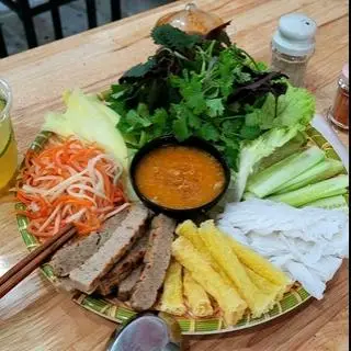 Hình ảnh Phần 1 người ăn - nem nướng Nha Trang O Liên