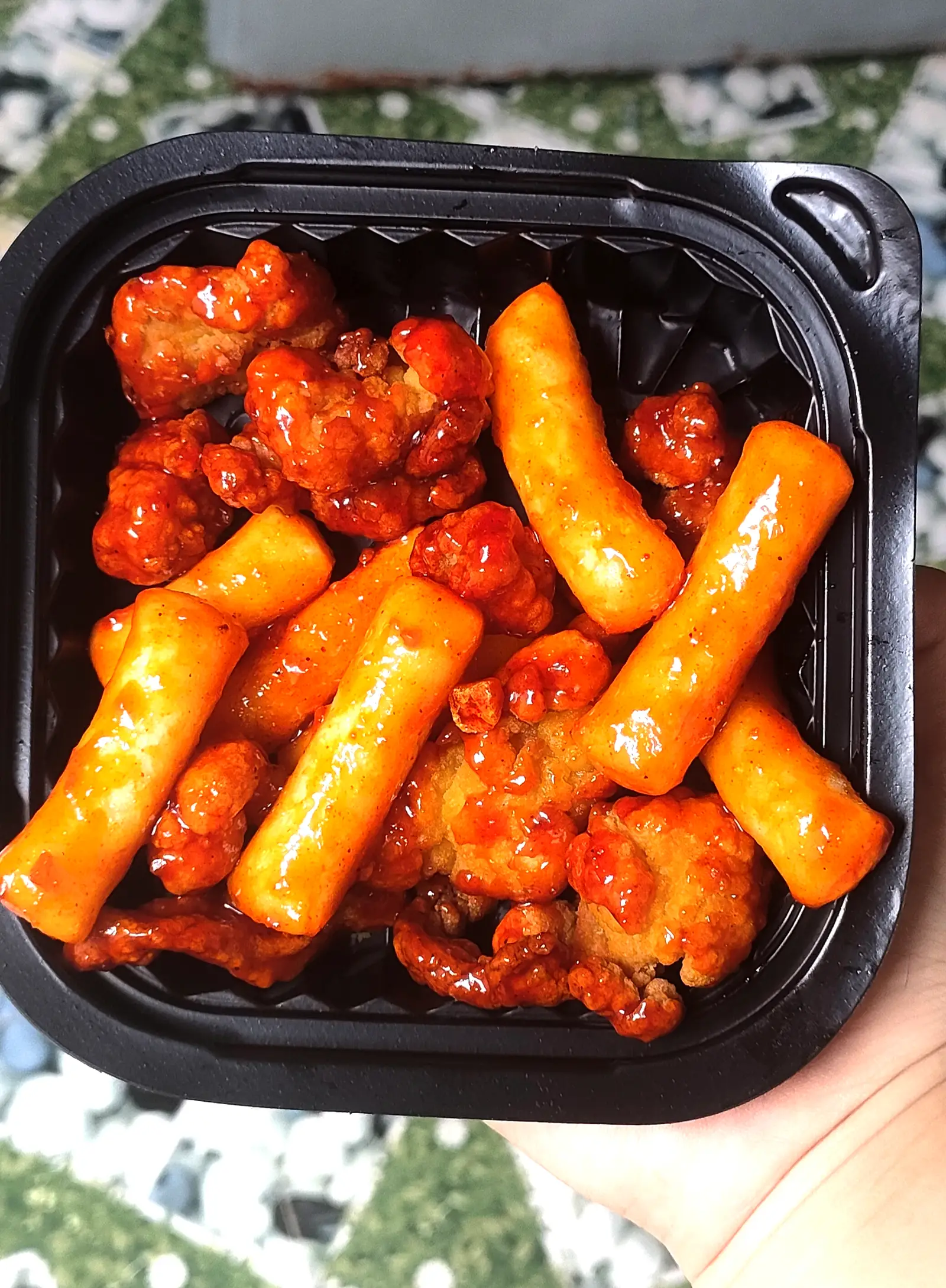 Hình ảnh Gà viên mix tokbokki sốt cay