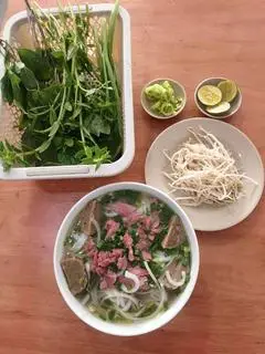 Hình ảnh Phở Tái Viên