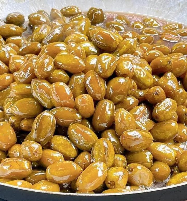 Hình ảnh Cà Na Rút Hột Ngào Đường Chua  Ngọt