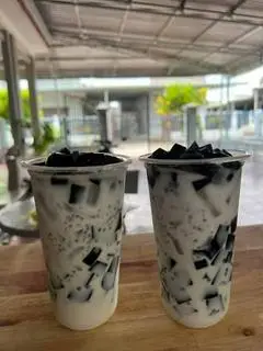 Hình ảnh Sương sáo sữa tươi hạt chia