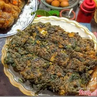 Hình ảnh Trứng rán ngải cứu 