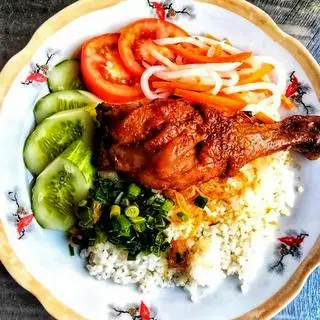 Hình ảnh Cơm đùi gà rô ti