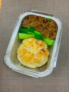 Hình ảnh Cơm cháy gân bò kho tộ