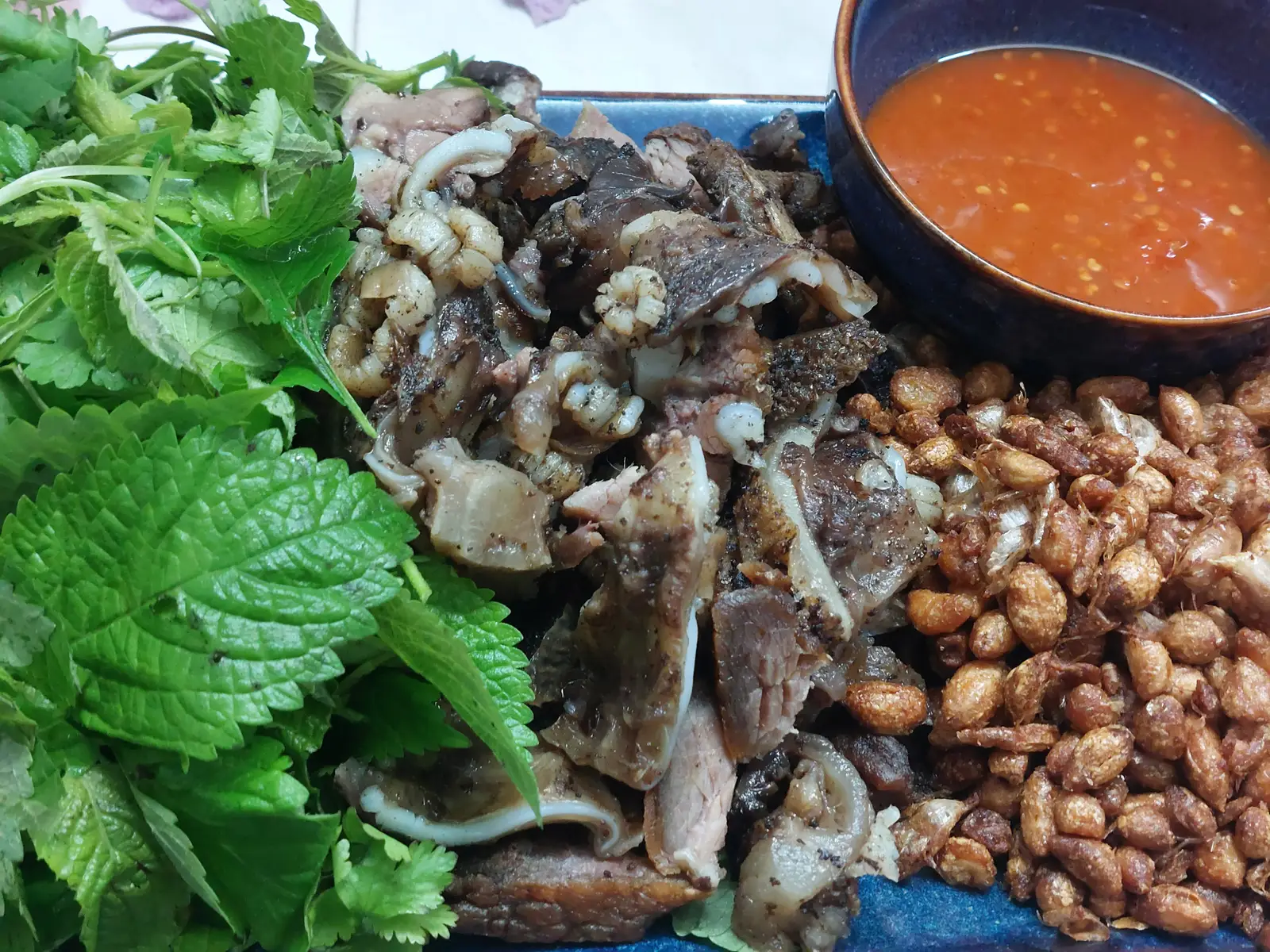 Hình ảnh tá lả