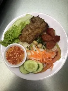 Hình ảnh Cơm ba rọi - lạp xưởng