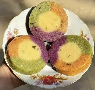 Hình ảnh Bánh Tét Trà Cuôn Đậu Xanh