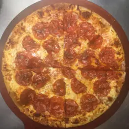 Hình ảnh Pepperoni pizza size L