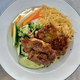 Hình ảnh Cơm tấm sườn bì