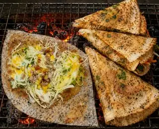Hình ảnh Bánh tráng Mắm Ruốc nhân LaGi
